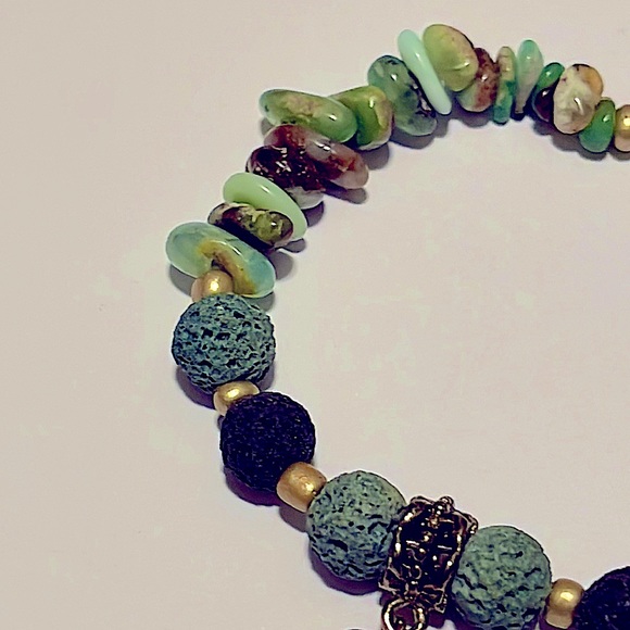 ➡️BOGO⬅️ Peruvian Green Opal, Lava Stone, Amulet & Star Bracelet ✨HOST PICK!✨ - Picture 9 of 10
